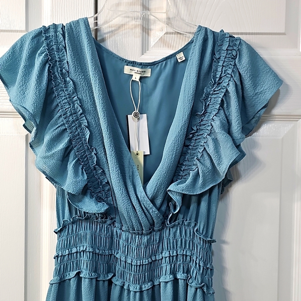 NWT Max Studio Pebble Crepe Flutter Sleeve Maxi D… - image 8